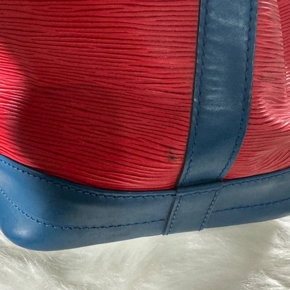 Louis Vuitton LV Shoulder Bag Noe Red Epi - Picture 10 of 15